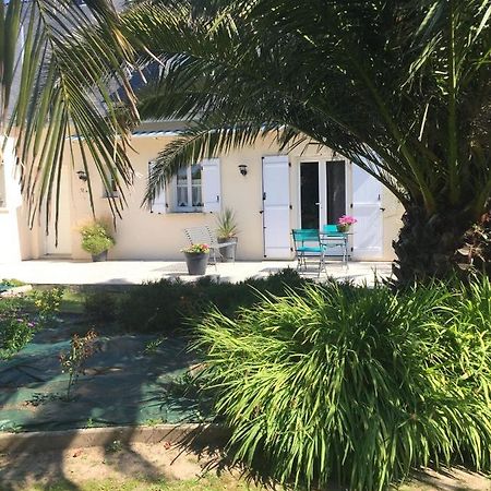 Cote Jardin Des Charmilles Bed and Breakfast Quettehou Buitenkant foto