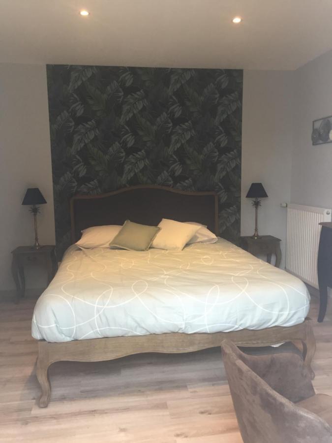 Cote Jardin Des Charmilles Bed and Breakfast Quettehou Buitenkant foto